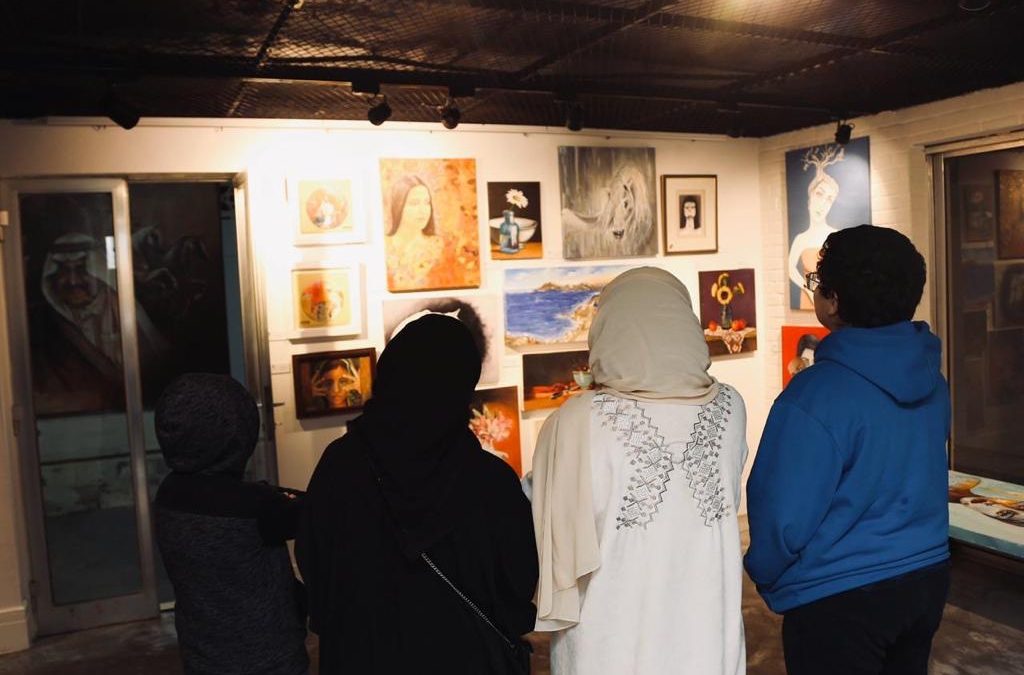 زوايا الفن يختتم معرضه الأول بمشاركة ١٨ فنانة من فنانات الشرقية