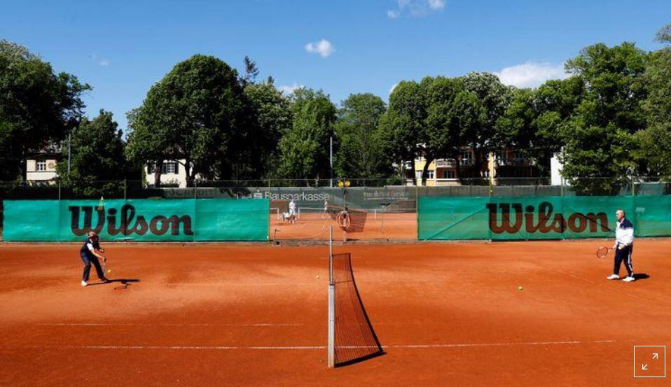 عودة مباريات فردي التنس بالنمسا لكن دون تلامس أو مصافحة