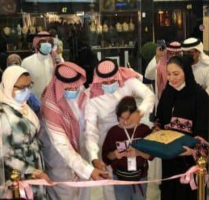 “غاليري فنون المها” يحتفل بمعرض الفنانتين إنديجاني وهيكل