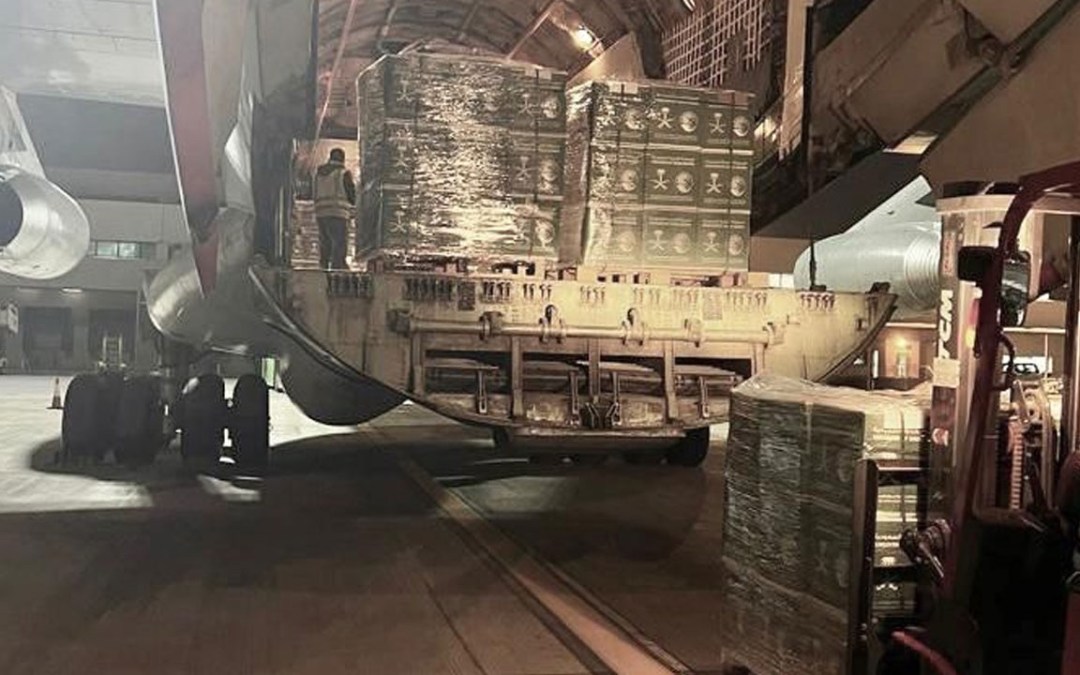 «الربيعة» يكشف تفاصيل الجسر الجوي والبري للمساعدات السعودية لأفغانستان