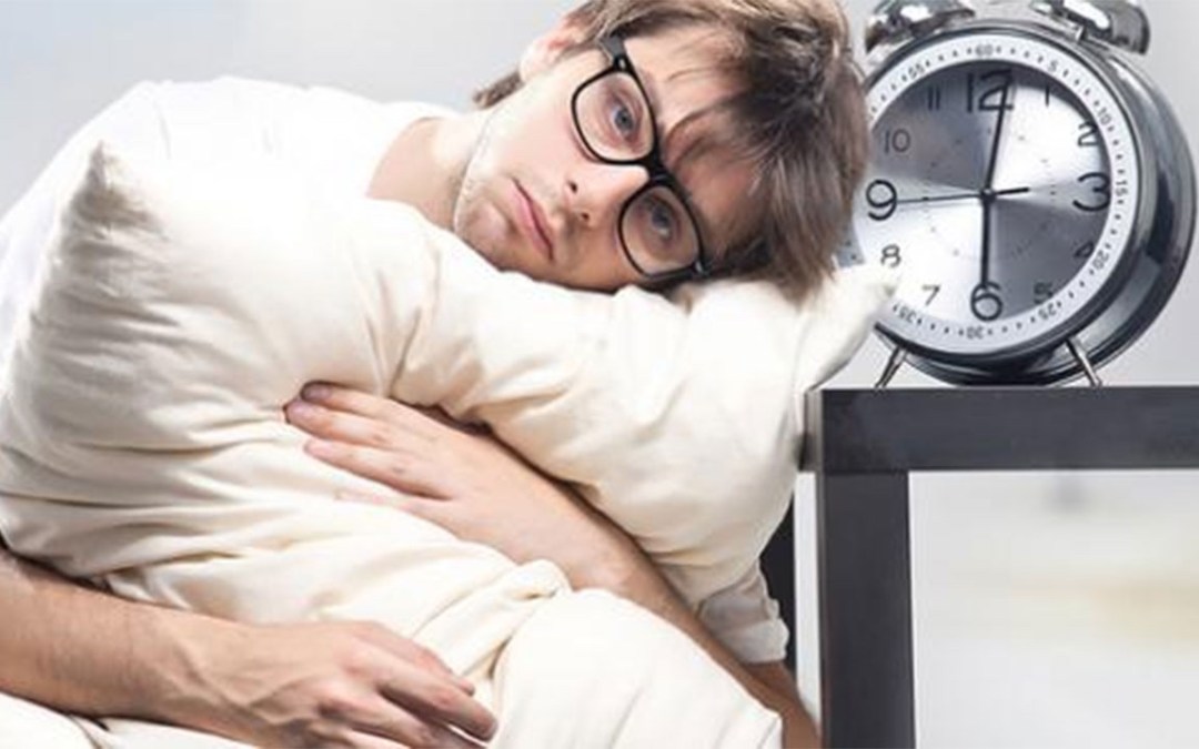 10 مخاطر صحية لقلة النوم منها ارتفاع ضغط الدم وداء السكري