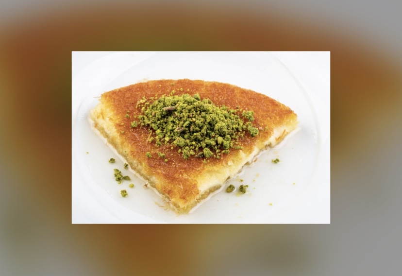 حكايات رمضانية.. “الكنافة والقطايف” بدأت بالعصر الأموي وهذا الخليفة أول من أمر بصناعتها