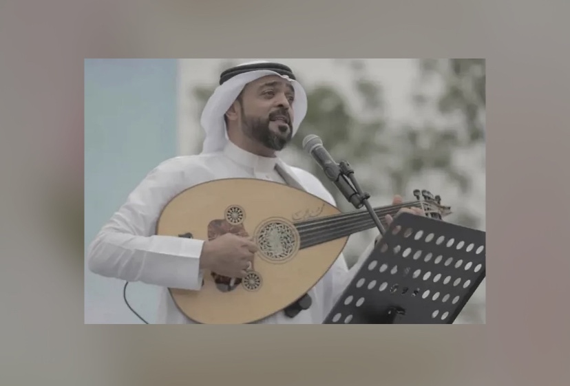 سعودي يبدع في صنع آلة تجمع بين القانون والعود