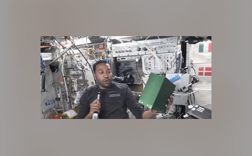 رائد الفضاء علي القرني يعلن البدء في إجراء تجربة الاستمطار الصناعي