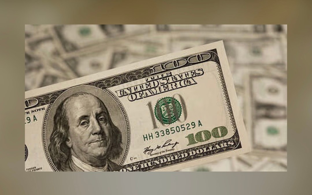 استقرار الدولار مع زيادة الطلب على العملة كملاذ آمن