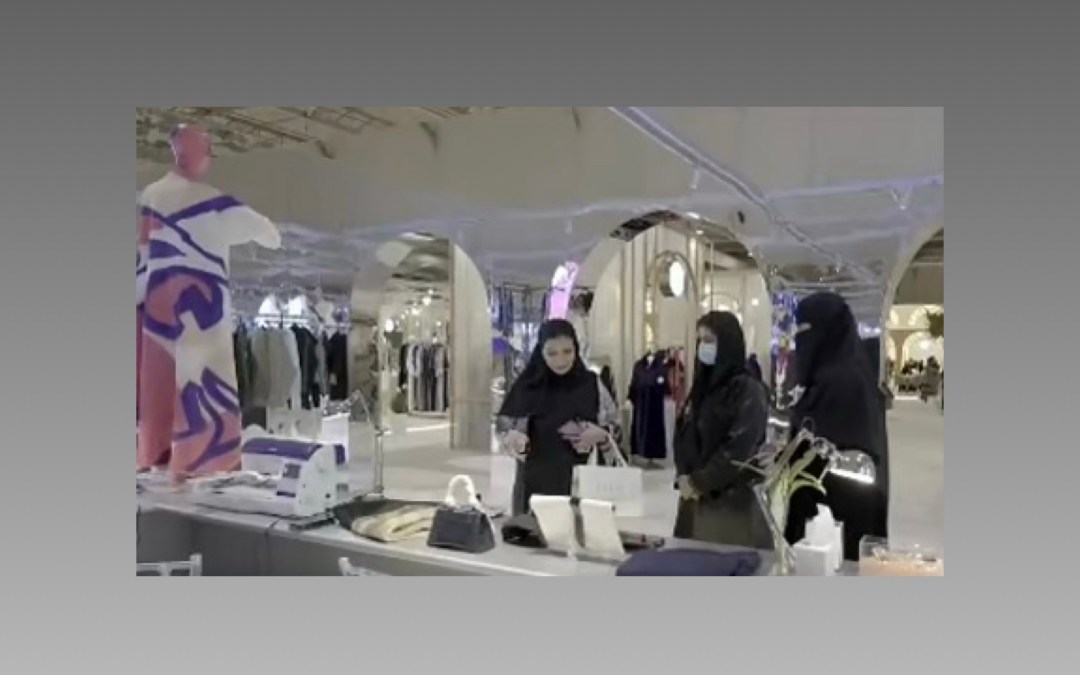 المشغولات اليدوية تتألق في الجناح المصري بمعرض “أنا عربية”