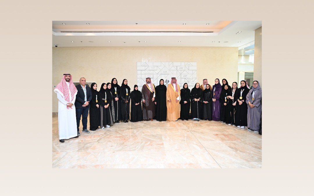 الأمير سعود بن جلوي يزور جامعة عفت